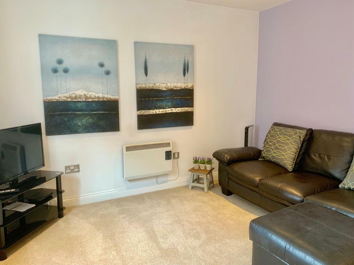 Lahnstein Court Apartment Kettering Luaran gambar