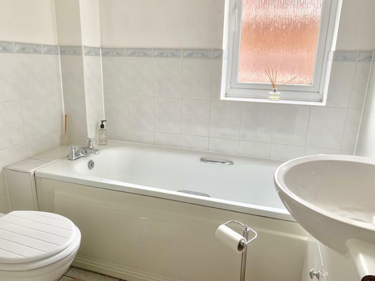 Lahnstein Court Apartment Kettering Luaran gambar